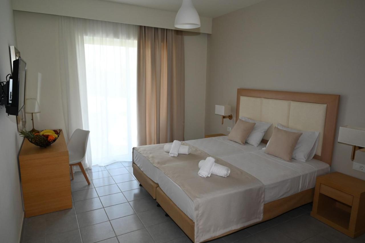 Stacy's Aparthotel *